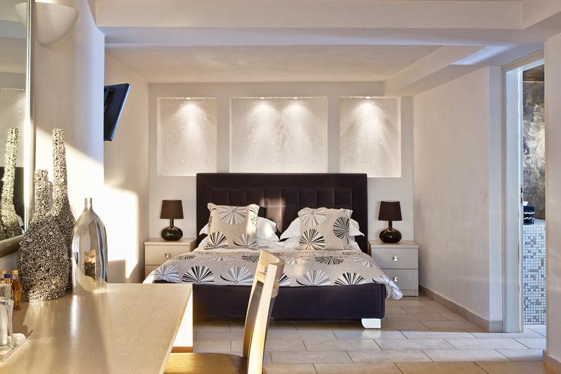 ADAMANT SUITES SANTORINI