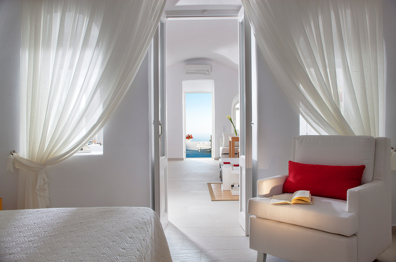 ALIKO LUXURY SUITES SANTORINI