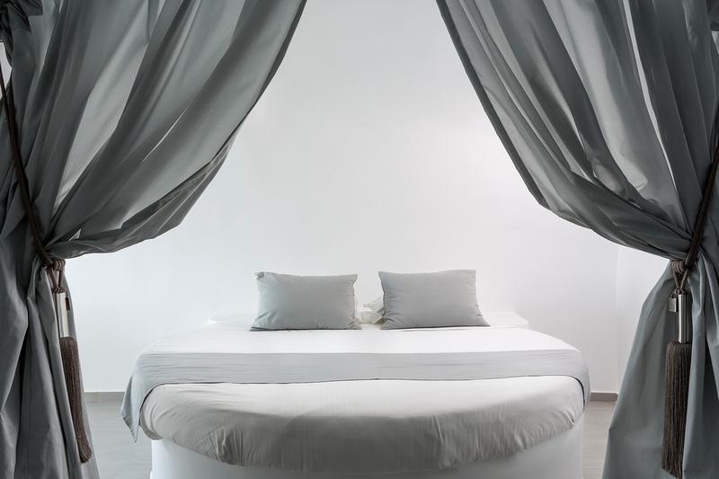 ANGEL and STARS SUITES & SPASANTORINI