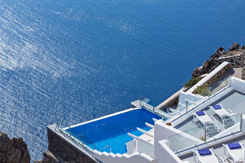 ANGEL and STARS SUITES & SPASANTORINI
