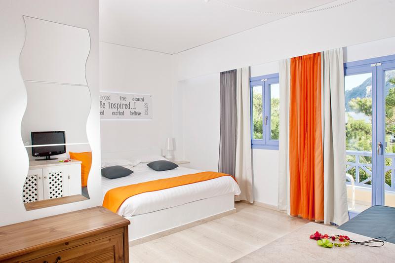 AQUA VATOS HOTEL SANTORINI
