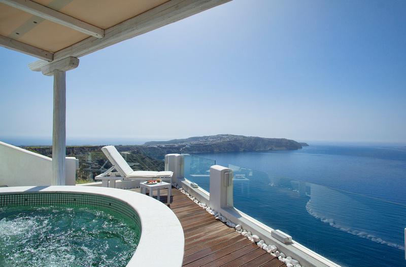 ATHERMI SUITES SANTORINI