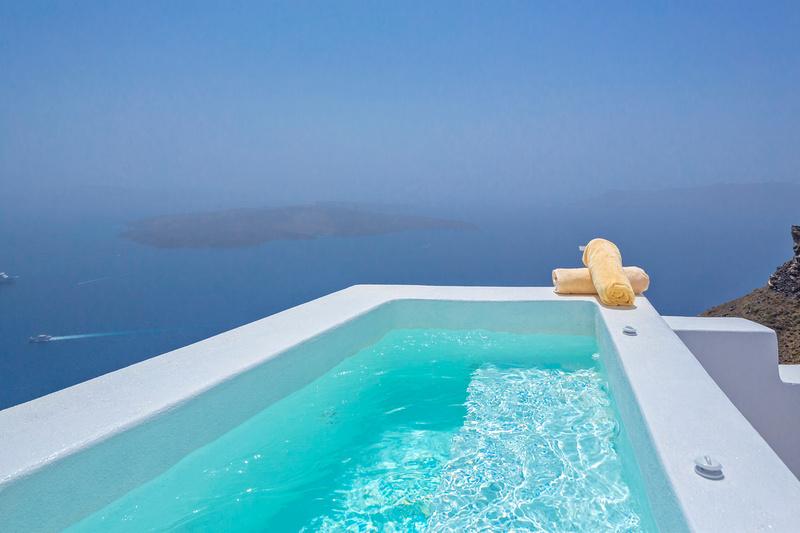 AVIANTO SUITES SANTORINI