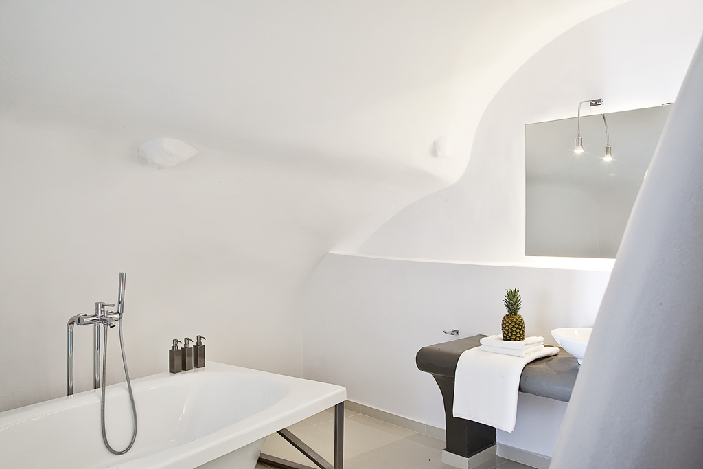 CHROMATA UP STYLE HOTEL SANTORINI