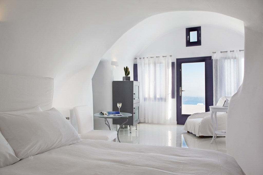 CHROMATA UP STYLE HOTEL SANTORINI