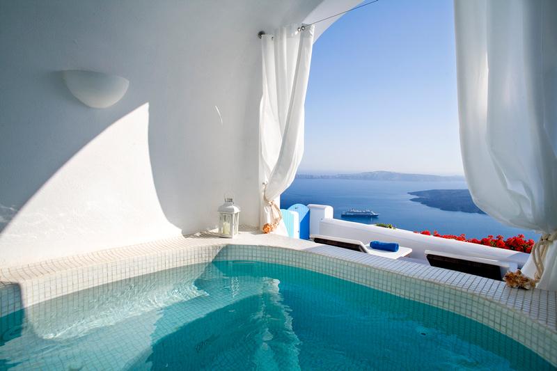 DREAMS LUXURY SUITES SANTORINI