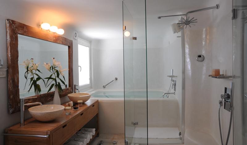 MYSTIQUE LUXURY COLLECTION RESORT SANTORINI