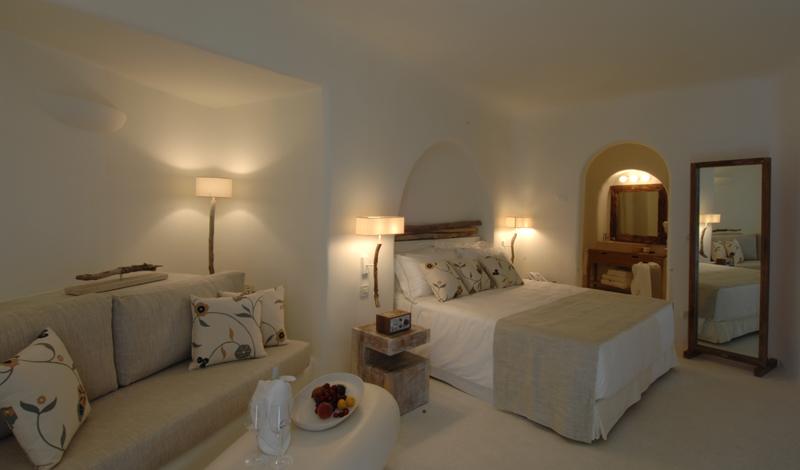 MYSTIQUE LUXURY COLLECTION RESORT SANTORINI