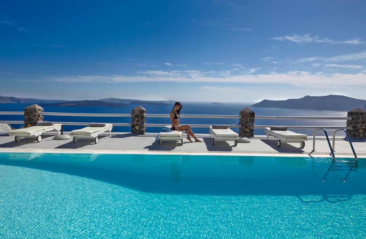 OIA SUITES SANTORINI