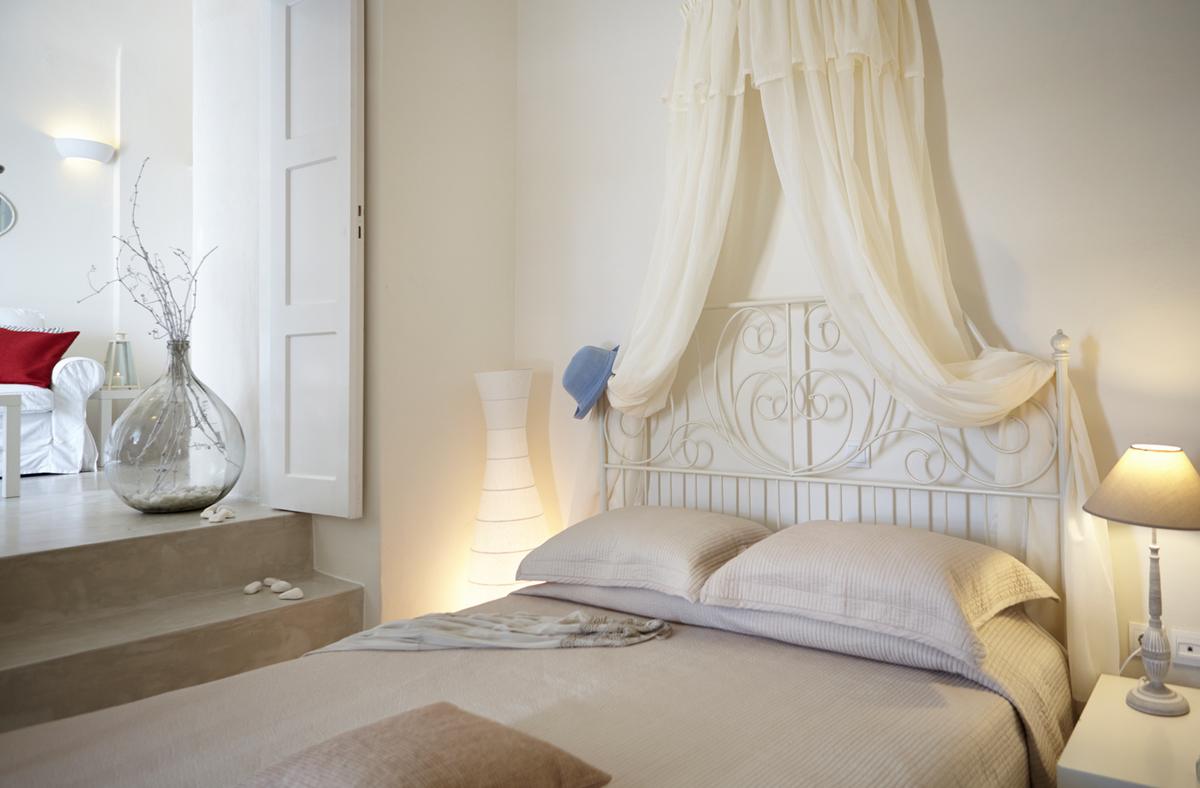 OIA SUITES SANTORINI