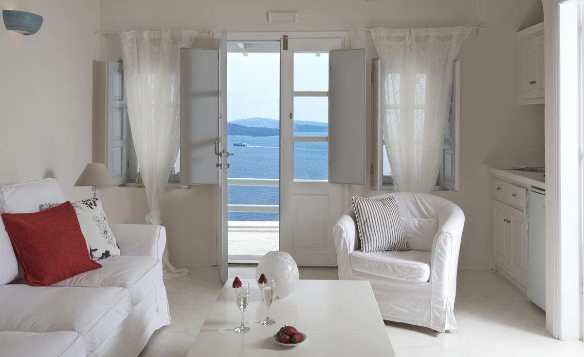 OIA SUITES SANTORINI