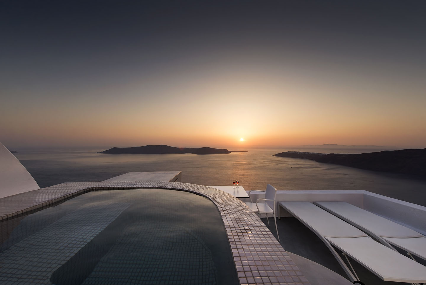 REGINA MARE Santorini