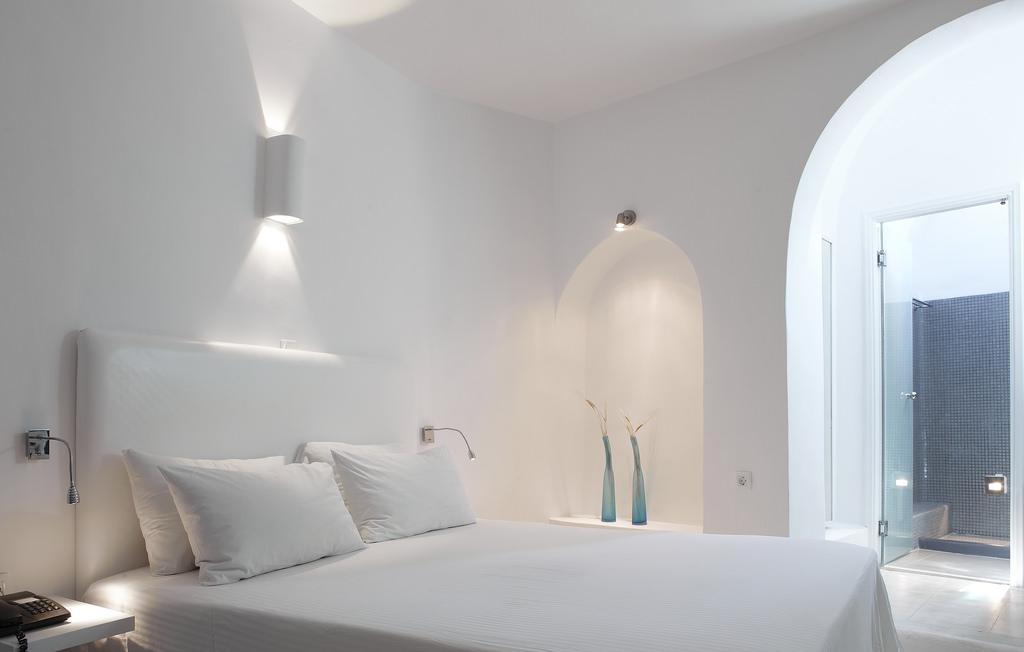SUN ROCKS HOTEL SANTORINI