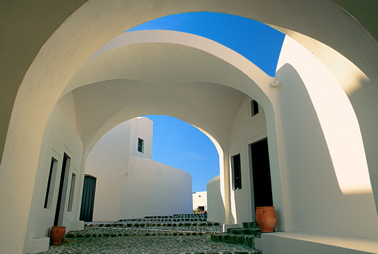 VEDEMA LUXURY COLLECTION RESORT SANTORINI