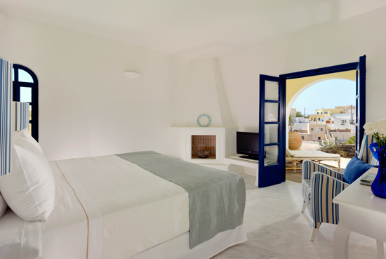 VEDEMA LUXURY COLLECTION RESORT SANTORINI