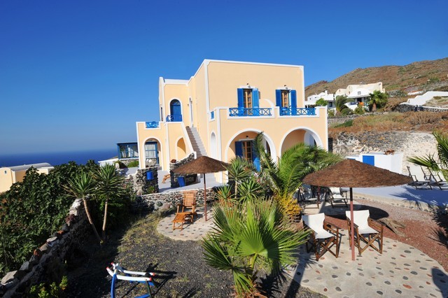 VILLA PEZOULA
