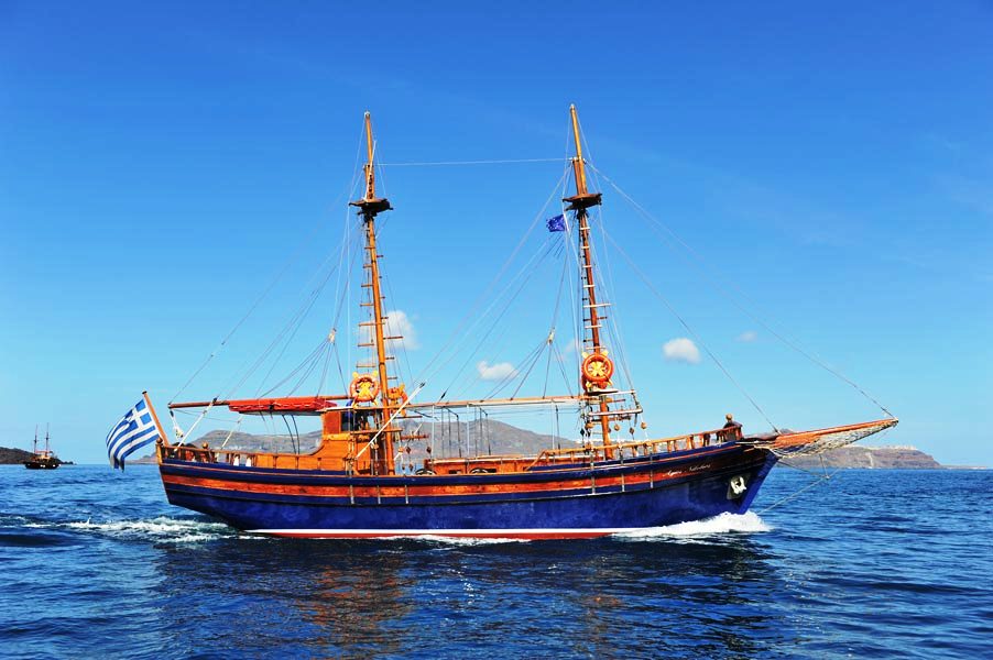 Caldera Tour — Glass Bottom Boat